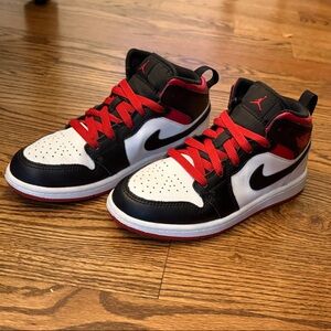 Jordan Sneakers Black Red White